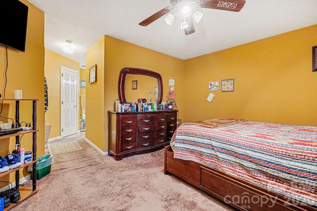 5813 Amity Springs Drive, Charlotte, NC 28212