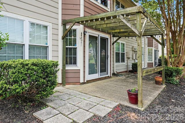5813 Amity Springs Drive, Charlotte, NC 28212