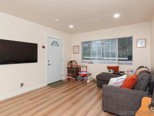 1019-25 Chestnut St, Escondido, CA 92025