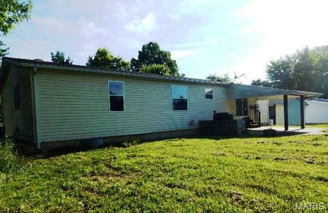 94 Pinewood Drive, Winfield, MO 63389