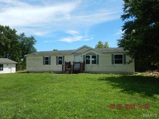 94 Pinewood Drive, Winfield, MO 63389