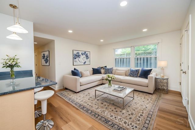 406 Franklin Avenue 1B, River Forest, IL 60305