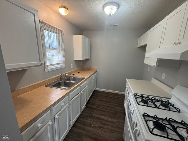 525 N Belmont Avenue, Indianapolis, IN 46222