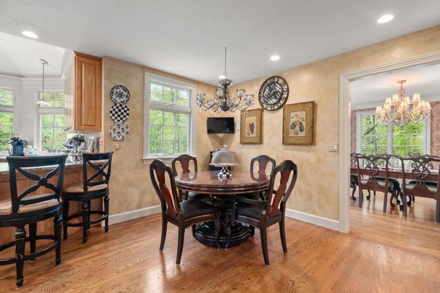 71 Sears Rd, Southborough, MA 01772