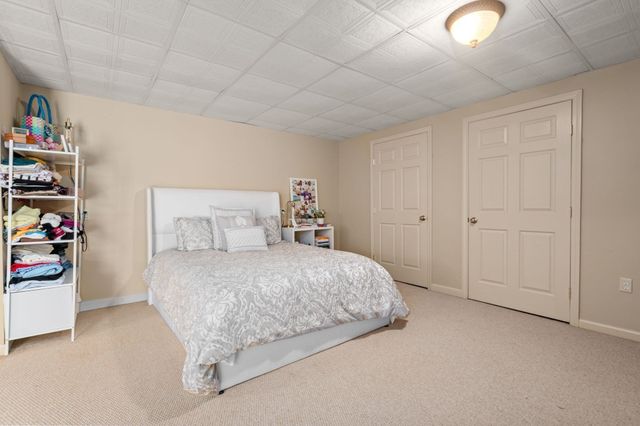 71 Sears Rd, Southborough, MA 01772