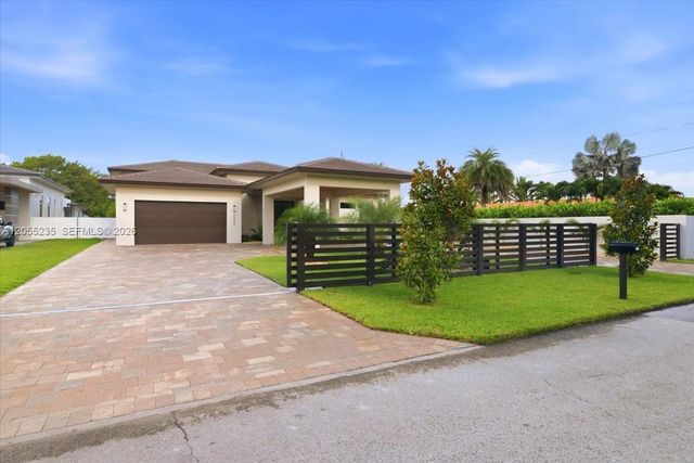 2880 SW 113 Avenue, Miami, FL 33165
