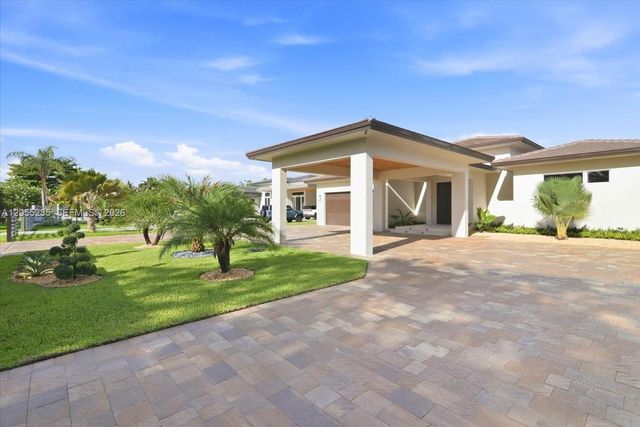 2880 SW 113 Avenue, Miami, FL 33165