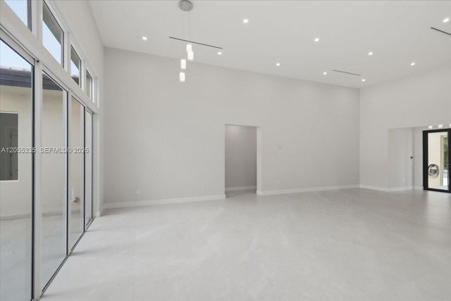 2880 SW 113 Avenue, Miami, FL 33165