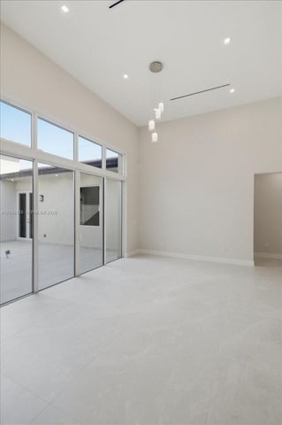 2880 SW 113 Avenue, Miami, FL 33165
