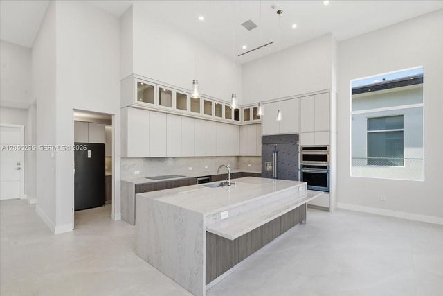 2880 SW 113 Avenue, Miami, FL 33165