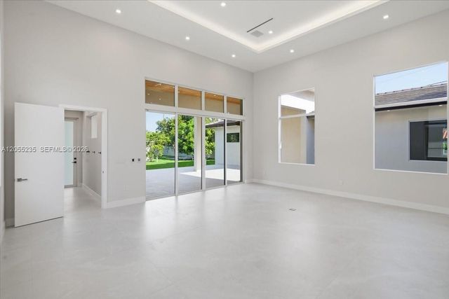 2880 SW 113 Avenue, Miami, FL 33165