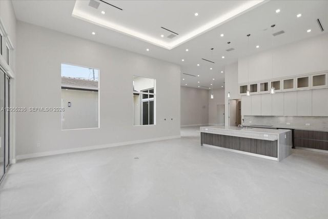 2880 SW 113 Avenue, Miami, FL 33165
