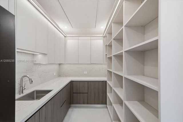 2880 SW 113 Avenue, Miami, FL 33165