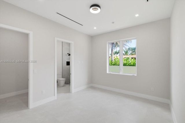 2880 SW 113 Avenue, Miami, FL 33165
