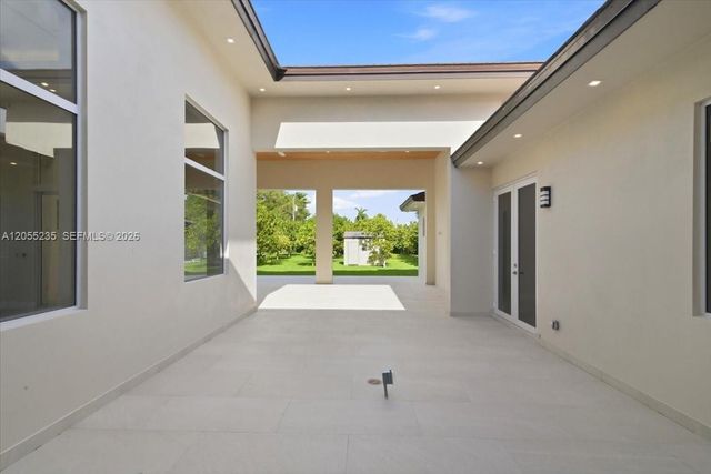 2880 SW 113 Avenue, Miami, FL 33165