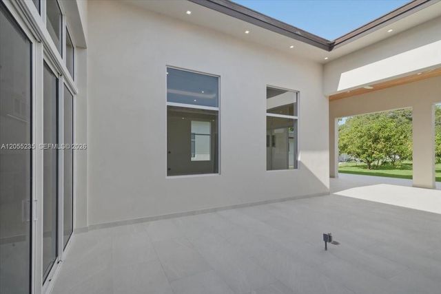 2880 SW 113 Avenue, Miami, FL 33165