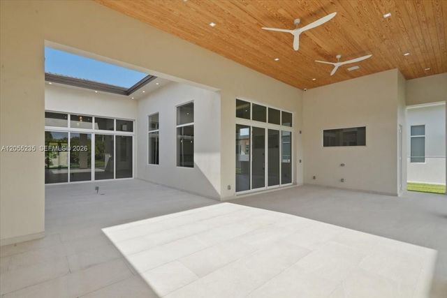 2880 SW 113 Avenue, Miami, FL 33165
