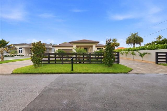 2880 SW 113 Avenue, Miami, FL 33165
