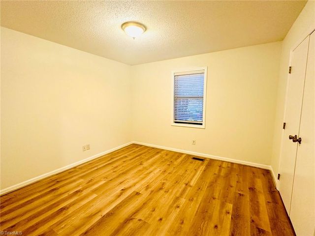 2101 Aspen Way, Winston-salem, NC 27106