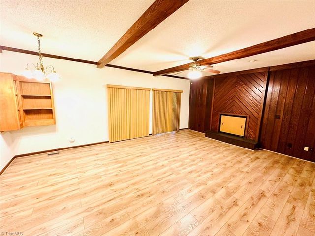 2101 Aspen Way, Winston-salem, NC 27106