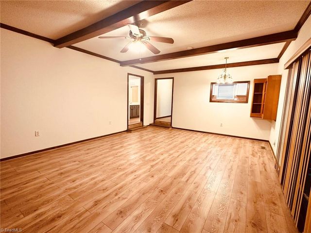2101 Aspen Way, Winston-salem, NC 27106