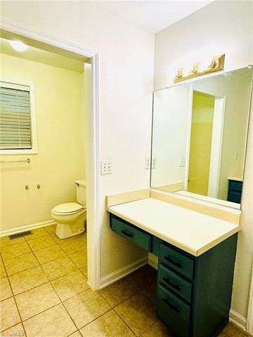 2101 Aspen Way, Winston-salem, NC 27106