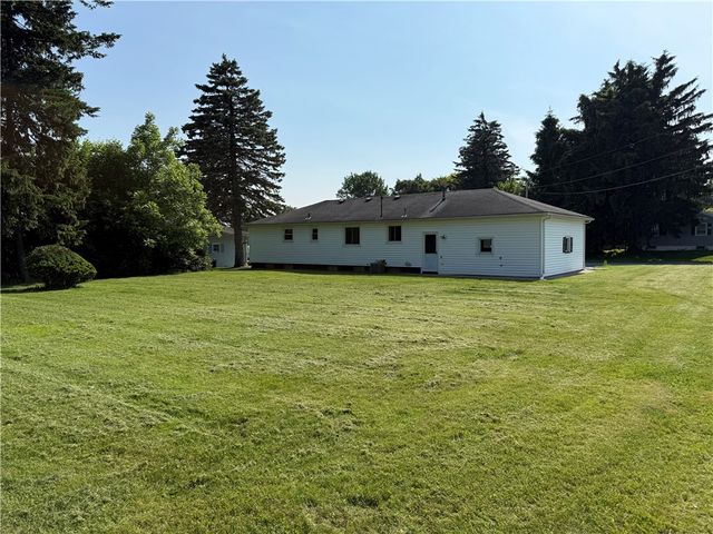 1 Marilou Drive, Gates, NY 14624