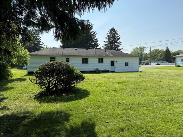 1 Marilou Drive, Gates, NY 14624