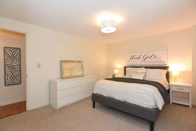 14 Bourbon St. 31, Peabody, MA 01960