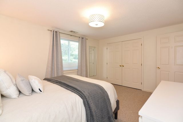 14 Bourbon St. 31, Peabody, MA 01960