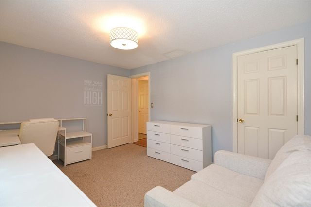 14 Bourbon St. 31, Peabody, MA 01960