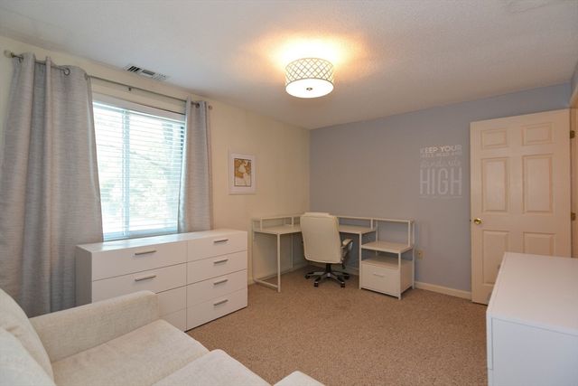 14 Bourbon St. 31, Peabody, MA 01960