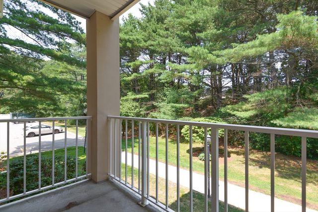 14 Bourbon St. 31, Peabody, MA 01960
