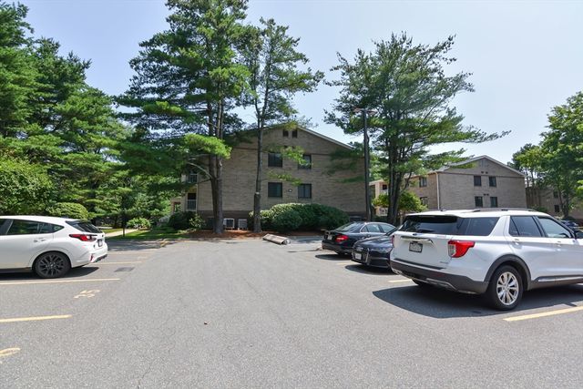 14 Bourbon St. 31, Peabody, MA 01960