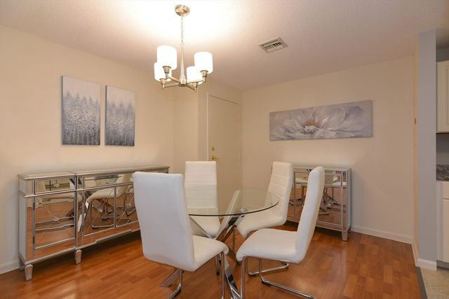 14 Bourbon St. 31, Peabody, MA 01960