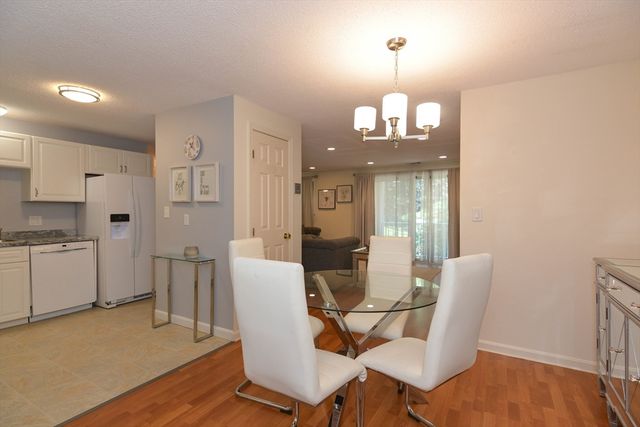 14 Bourbon St. 31, Peabody, MA 01960