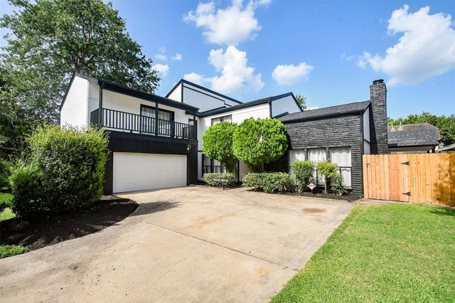10711 Villa Lea Lane, Houston, TX 77071