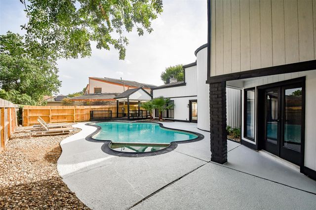 10711 Villa Lea Lane, Houston, TX 77071