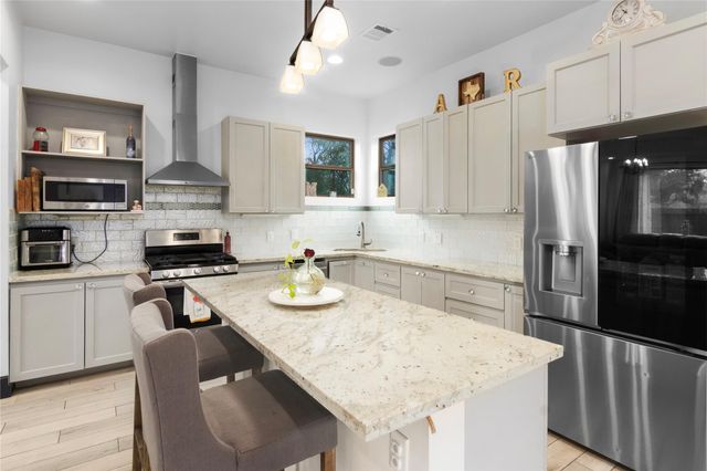 7341 Avenue E, Houston, TX 77011