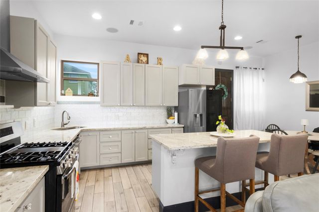 7341 Avenue E, Houston, TX 77011