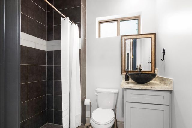 7341 Avenue E, Houston, TX 77011