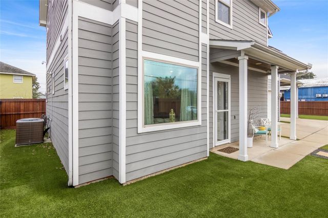 7341 Avenue E, Houston, TX 77011