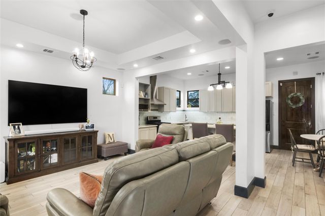 7341 Avenue E, Houston, TX 77011