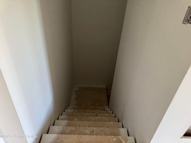 160 Tommy Ct, Shepherdsville, KY 40165