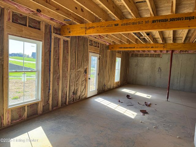160 Tommy Ct, Shepherdsville, KY 40165