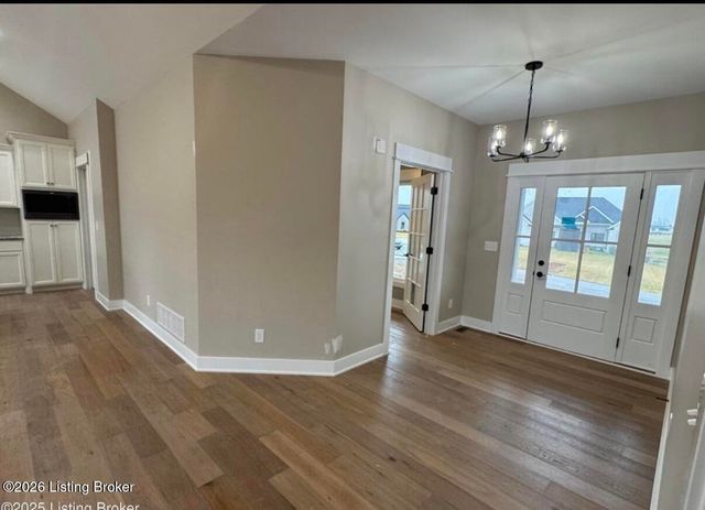 160 Tommy Ct, Shepherdsville, KY 40165