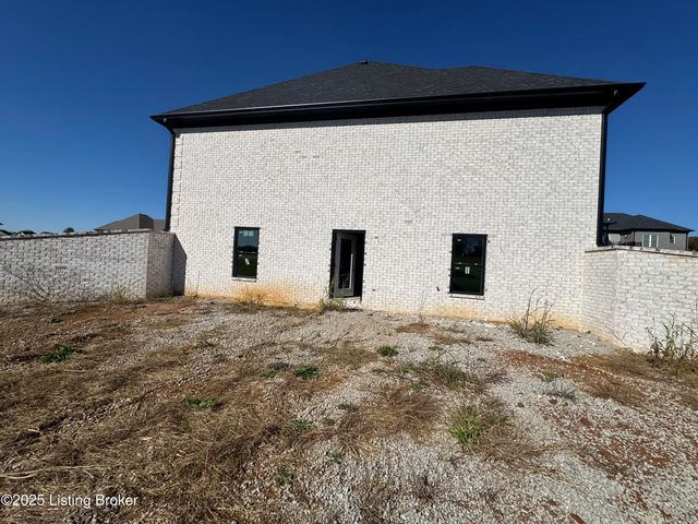 160 Tommy Ct, Shepherdsville, KY 40165