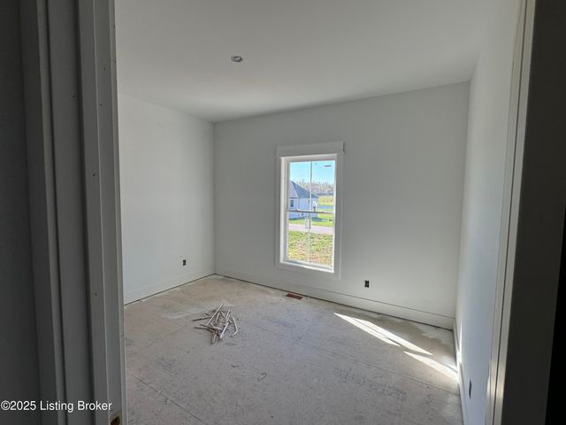 160 Tommy Ct, Shepherdsville, KY 40165