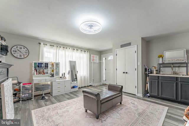 20 WALNUT ST, Newtown Square, PA 19073