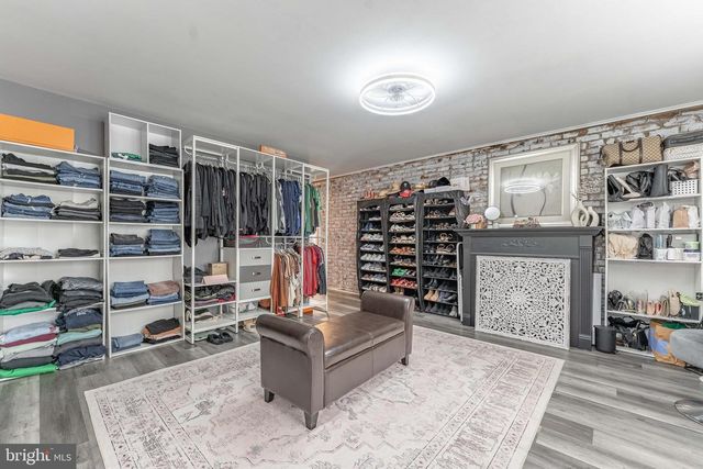 20 WALNUT ST, Newtown Square, PA 19073